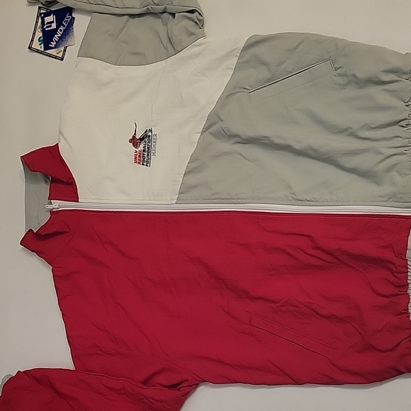 UNLV Rebels Windbreaker Vintage90s Football Foundation Member Made in USA M NEW - Picture 2 of 15